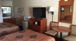 Budget Inn - Saint Robert - Image 4