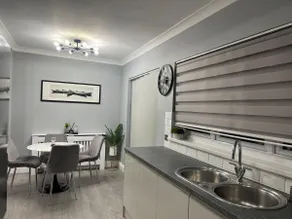 Luxury Home in Greater London - Rainham - Image 4