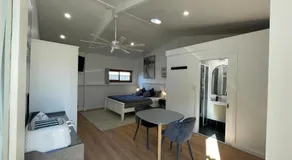 Spa Retreat Glenelg East - Image 2
