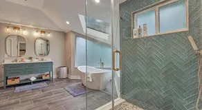 The Woodlands Gem with Pool and Spa - Image 2