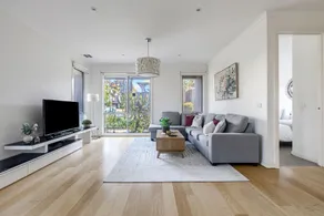 Family-Friendly Home with Alfresco Patio & BBQ - Image 2