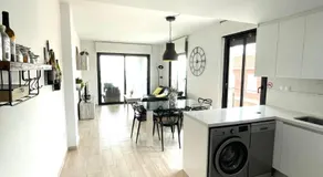 Luxus-Wohnung, Strand 100m, WLAN, Smart TV - Image 5