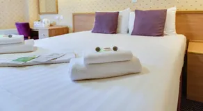Cumberland Hotel - Image 2