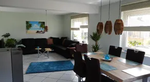 Modernes Ferienhaus der besonderen Art mit Garten - Image 4