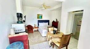 See Belize SUNRISE Sea View Studio with Pool & Deck, 1st Floor - Image 2