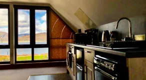 Hunters Lodge Apartments - Image 4