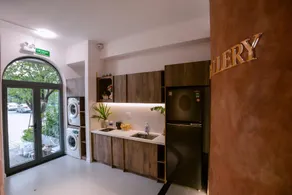 S Gallery Apartment - Image 5