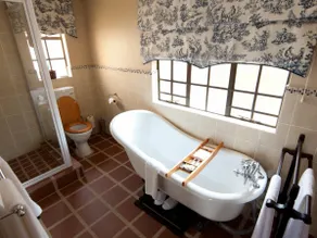 African Hills Safari Lodge & Spa - Image 5