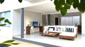 Blanc Residence - Image 2