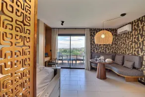 Mahana Suite - Magnificent Sea & Mountain View - Image 2