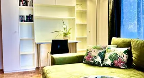 Boutique Appartement mit Balkon - Image 2