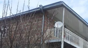 Red Stone Guest House - Image 5