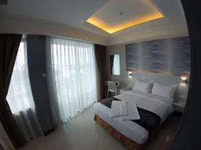 Pacific Inn - Image 5