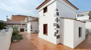 Villa La Relva - Terraza y Jacuzzi - Image 3