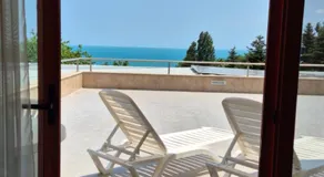 Hotel Exotica - Image 5