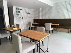 Kata Beach Poshtel Phuket - Image 3