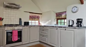 Cosy barn on rural smallholding with alpacas, goats & pigs - Image 5