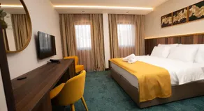Hotel Central - Image 2