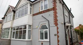 Wave Stays - Ground Floor Apartment - Outside Seating Area - Image 5