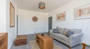 Spacious 3 bed flat- Free parking Edinburgh & Fife - Image 4