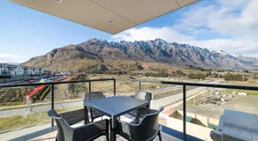 Executive 2 Bedroom Apartment Remarkables Park - Image 3