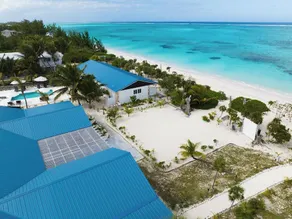 Pelican Beach Hotel - Image 4