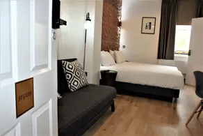 RIOSHOUSE George-Inn - Image 2