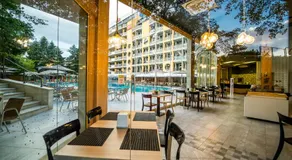 HVD Viva Club Ultra All Inclusive - Private Beach & Free Parking - Image 4