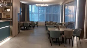 Hotel Atrium - Image 4