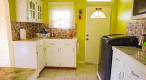 Coco Rose Apartments - Image 5