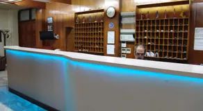 Hotel Cosmos - Image 4