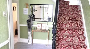 Single Bedroom available - Train station London Seven Kings - Image 4