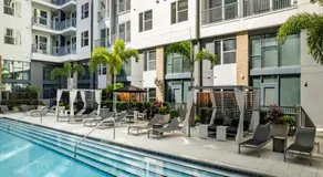 Virelli Apartments Upscale King Suite in the Heart of Orlando w Pool - Image 2
