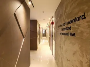 Jeju Lux Hotel - Image 4