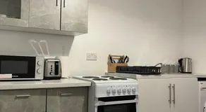 Comfortable One Bedroom Flat - Image 3
