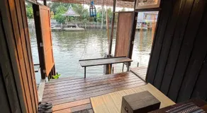 Humz Canal Stay - Image 5