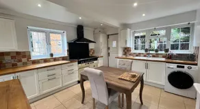 Cosy Single Room for ONE person - Image 3