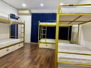 Hostel - Image 2