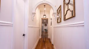 3BR Victorian Home Near CBD Heritage Meets Luxury - Image 4