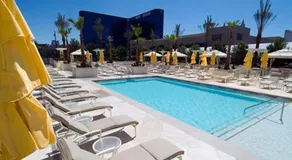 Jet Luxury at The Signature Condo Hotel - Image 5