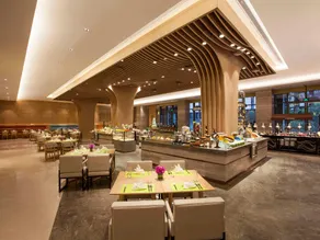 Holiday Inn Suzhou Huirong Plaza By IHG - Image 3