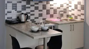 Menta Studios, next to metro station, smart tv - Image 4