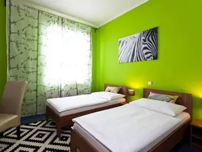 Sareza hotel - Image 1