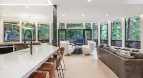 Modern Treehouse 4 Bedrooms 4.5 Bathrooms Home - Image 4