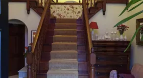Pinewood Lodge Guest House - Image 4