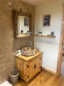 The Barn & The Log Cabin, Sleeps 12, 2 Hot Tubs, Near Durham & Bishop Auckland - Image 2