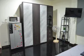 Modern room at Sabai Sabai Homestay Ayutthaya - Image 3