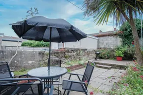 Fleet Street - 2 Bedroom Holiday Home - Swansea - Image 5