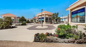 Appartamento con terrazza, piscina e giardino | Vista sul mare | Ideale per il telelavoro - Image 5
