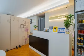 Yuehui International Apartment - Image 4